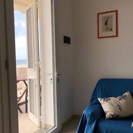 Villa Casa Fronte Mare A Torre Vado 2 Esterno foto